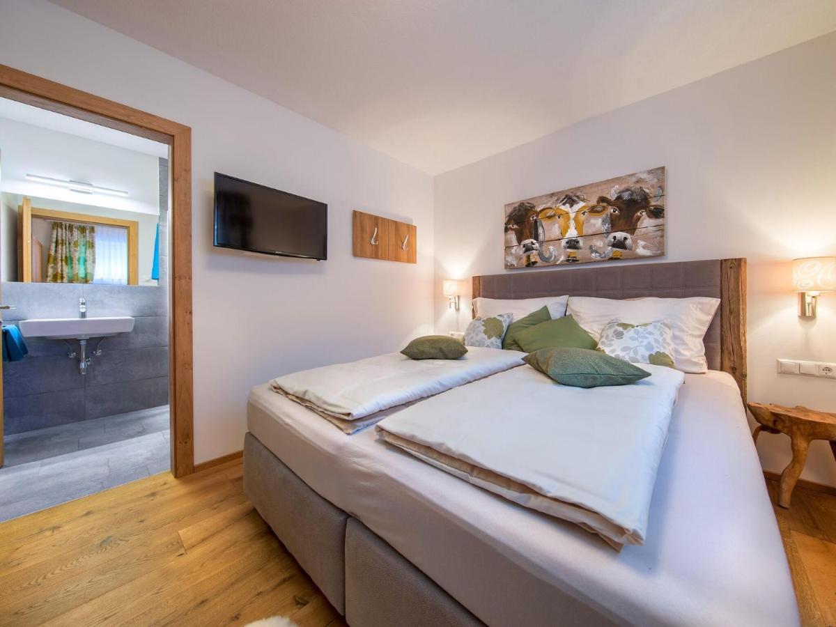Apartment In Neukirchen With A Carport Нойкірхен-ам-Гросфенедігер Екстер'єр фото